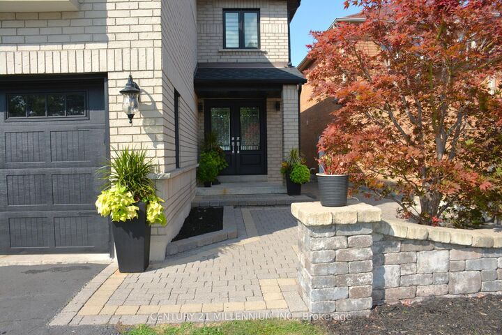 Property Photo: 286 Royalpark Way ON L4H 1J8