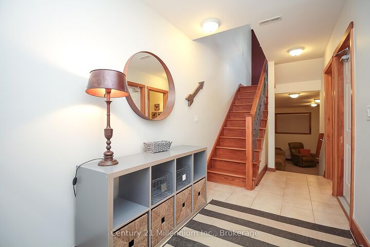 Property Photo:  104 Farm Gate Road 7  ON L9Y 0L7 