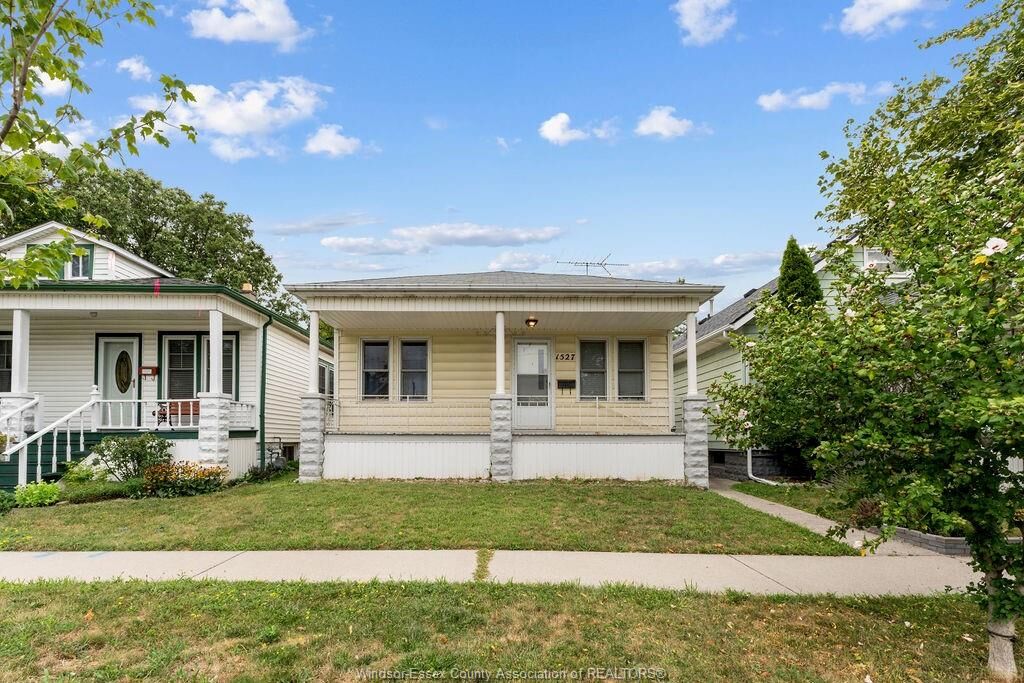 Property Photo:  1527 Albert Road  ON N8Y 3R3 