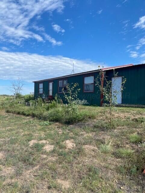 Property Photo: 10001 Snowball Trail TX 79108-1914