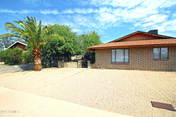 Property Photo: 4552 E Caballero Circle AZ 85205