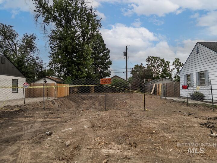 Property Photo: 1626 S Shoshone St ID 83705