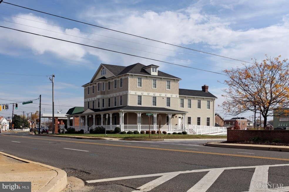 Property Photo:  303 Charles Street 3E  MD 20646 