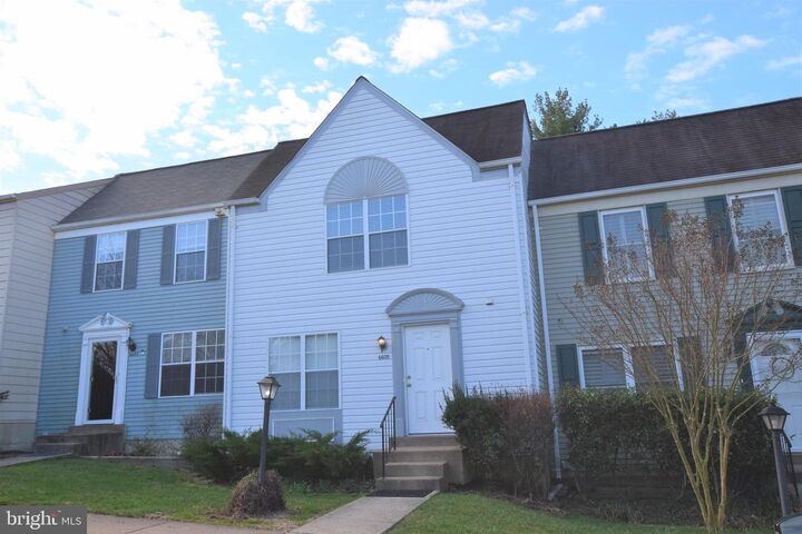 Property Photo: 6605 Briarleigh Way VA 22315