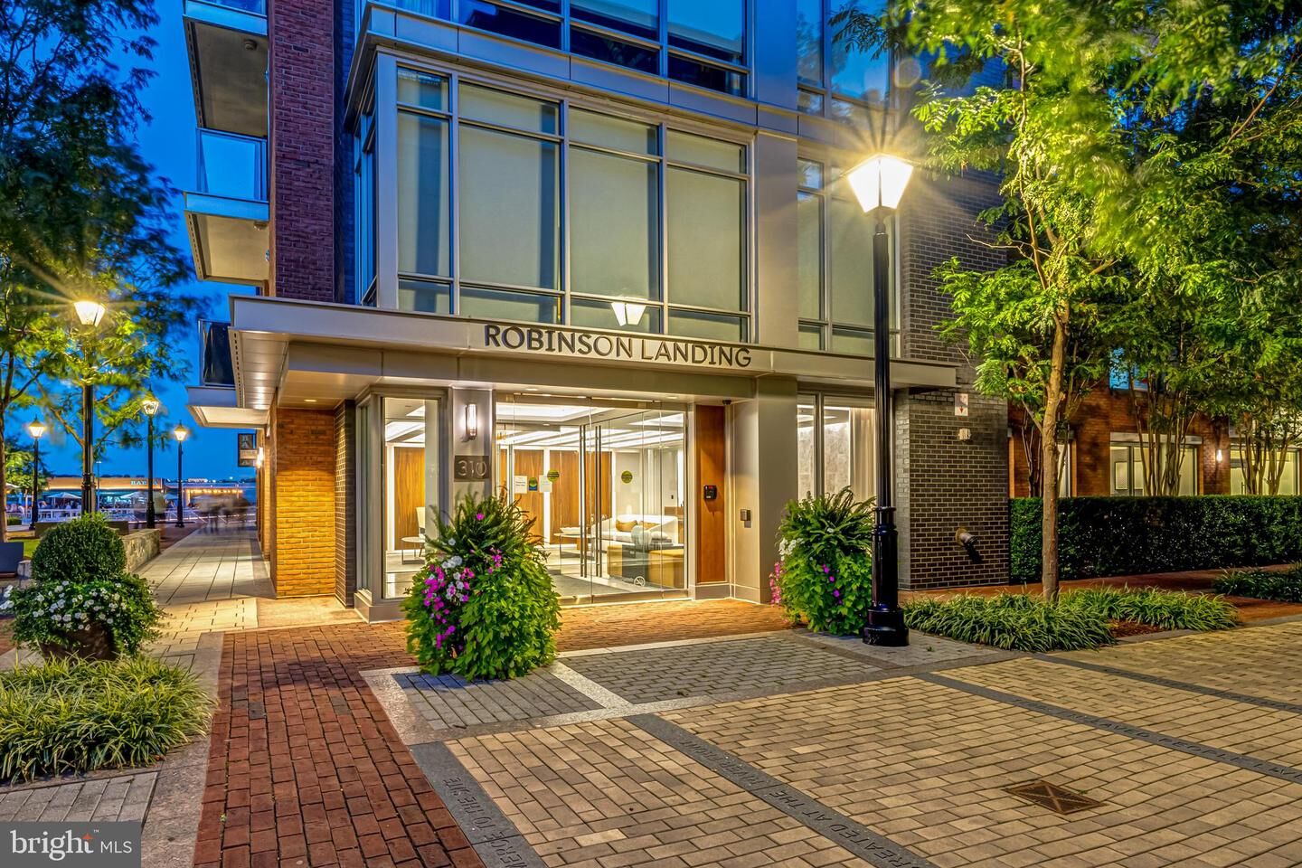 Property Photo: 310 Strand Street 304 VA 22314