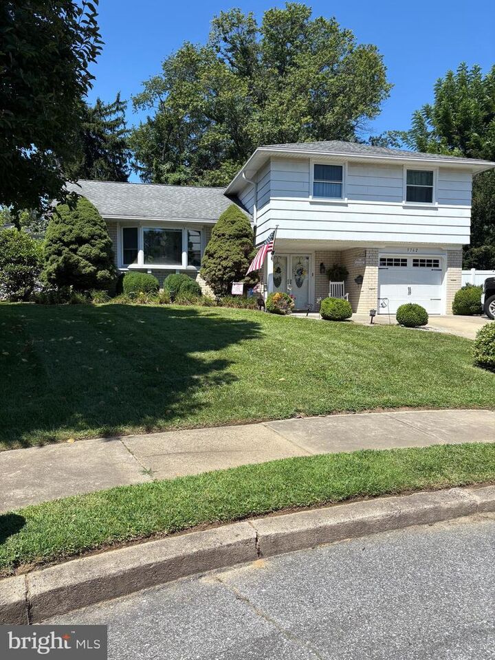 Property Photo: 9762 Redd Rambler Terrace PA 19115