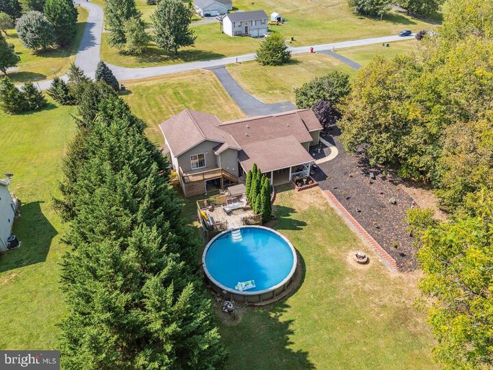 Property Photo:  431 Canterbury Drive  WV 25403 