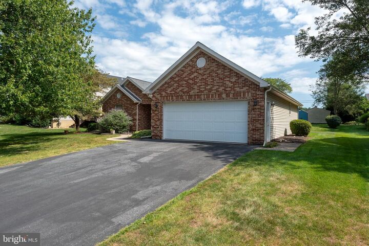 Property Photo: 204 Waterford Way PA 17042