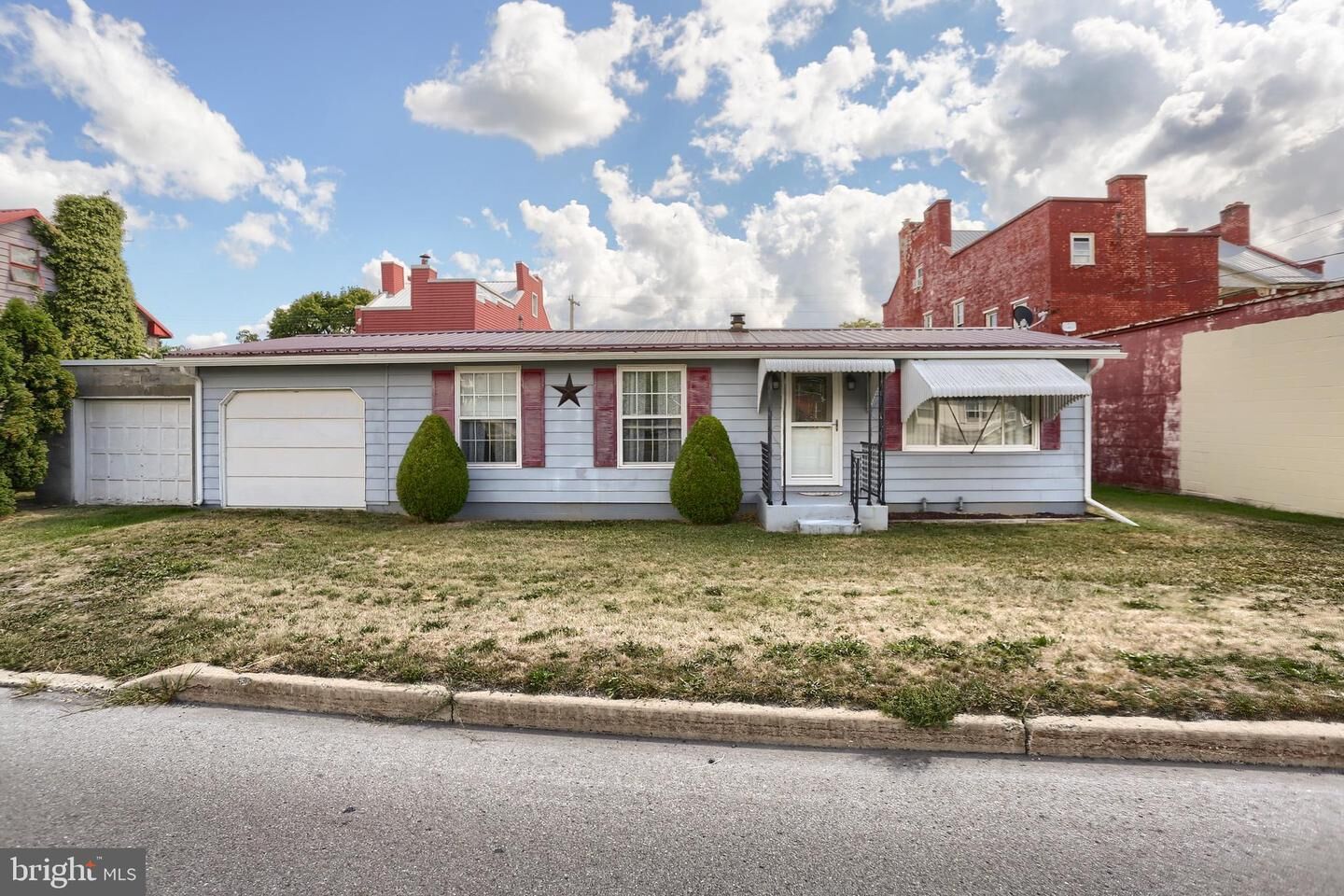 Property Photo: 23 N Water St PA 17051