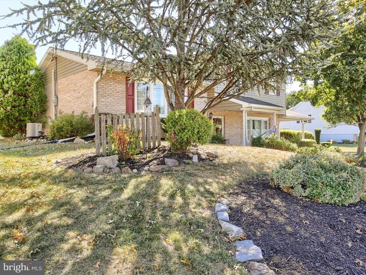 Property Photo: 102 Mountain View Drive PA 17025