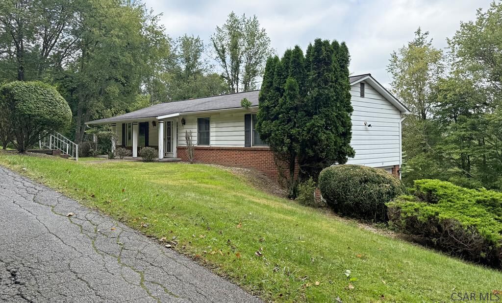 Property Photo: 154 Mardis Avenue PA 15906