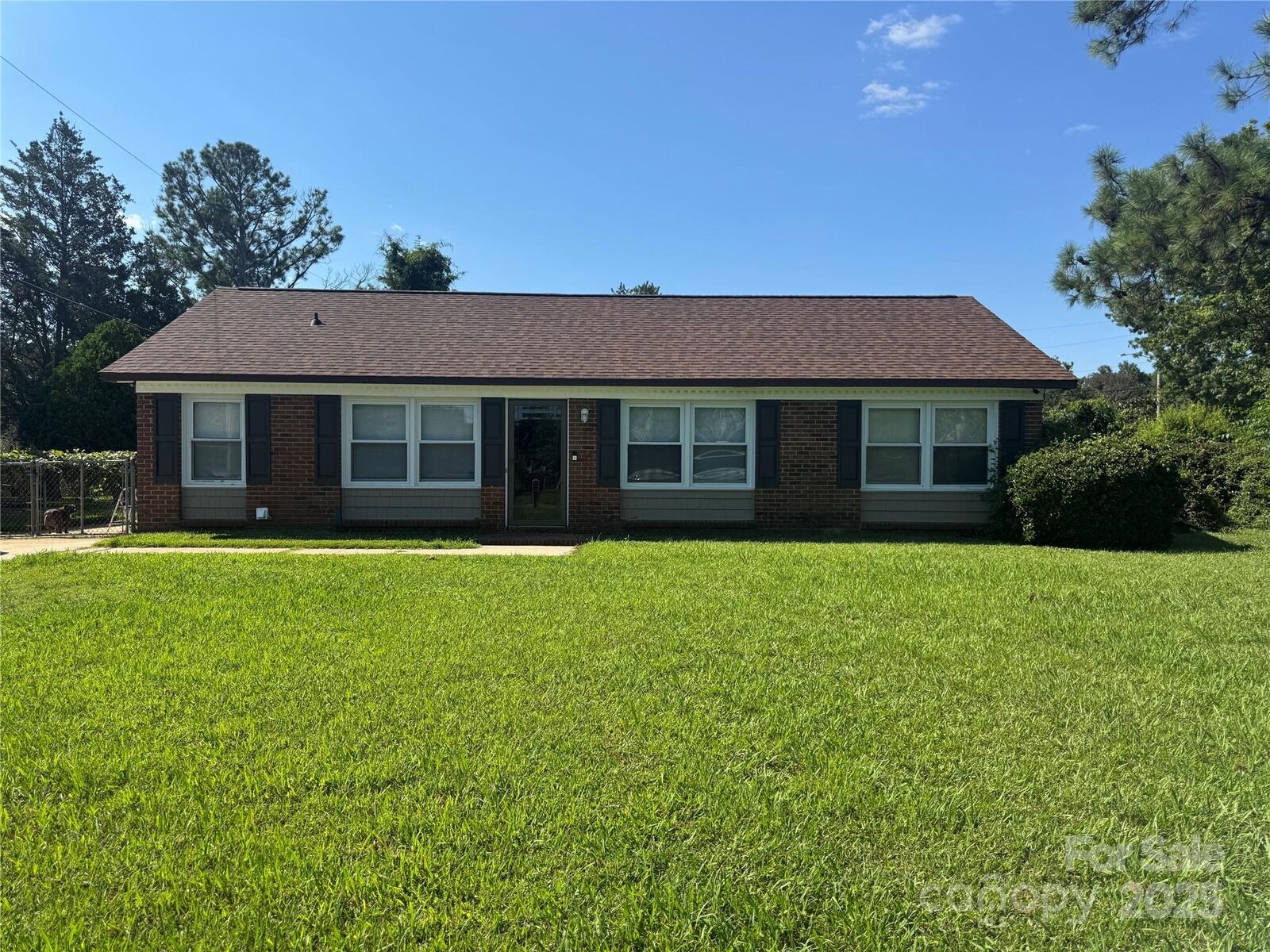 Property Photo:  1104 Parkmont Lane  SC 29730 