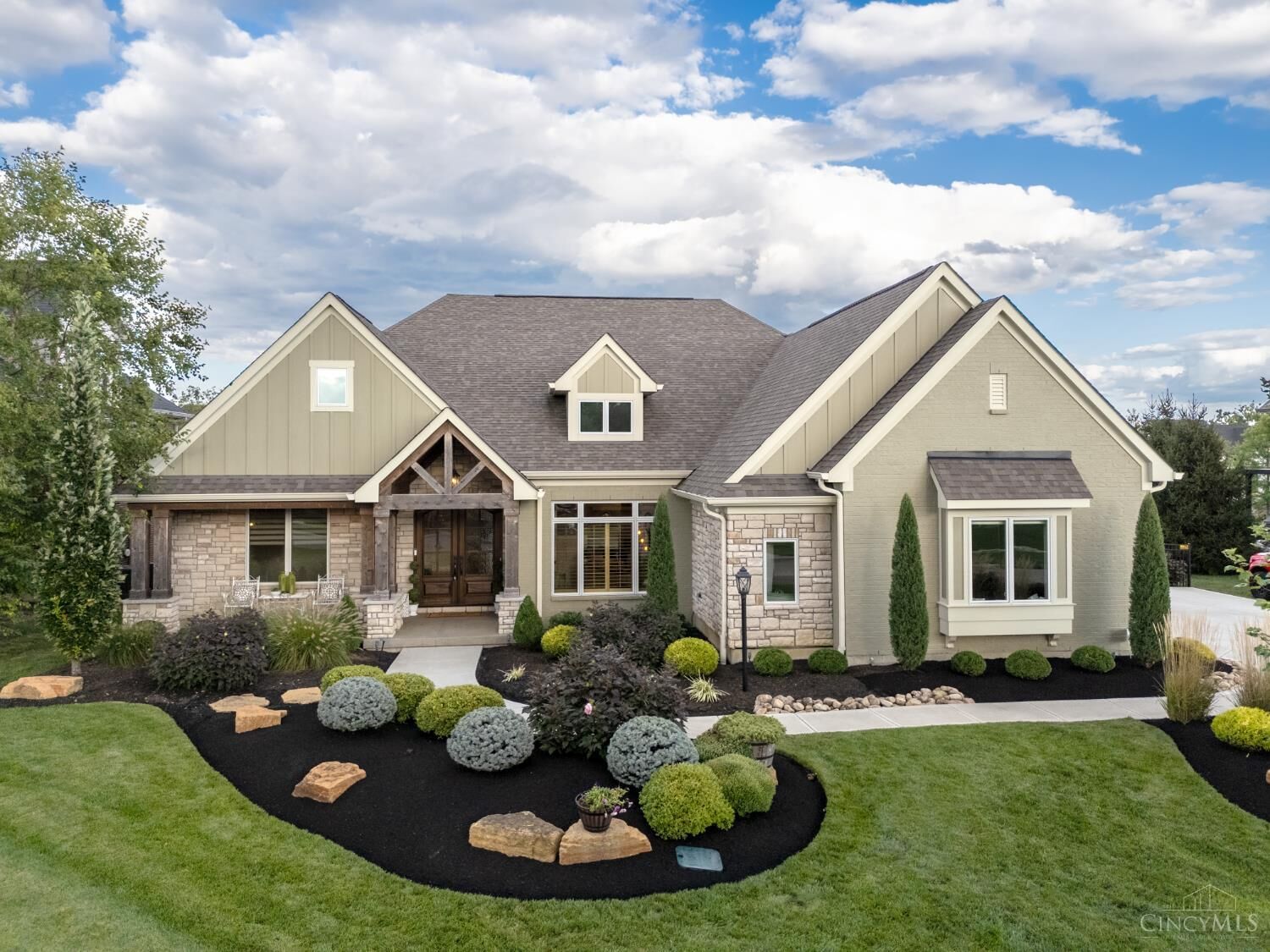 Property Photo: 8074 Big Oak Circle OH 45040