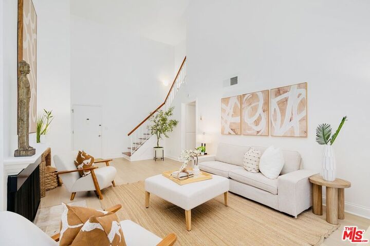 9314 Summertime Ln  Culver City CA 90230 photo