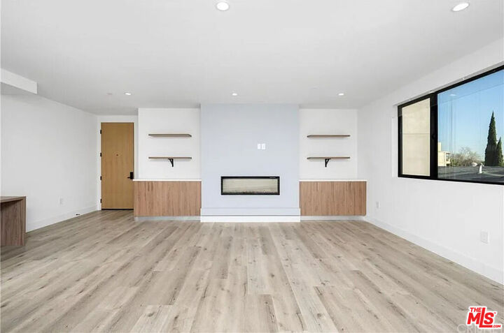 Property Photo: 5923 Laurel Canyon Blvd CA 91607