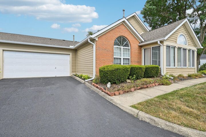35 Green Lane  Pickerington OH 43147 photo