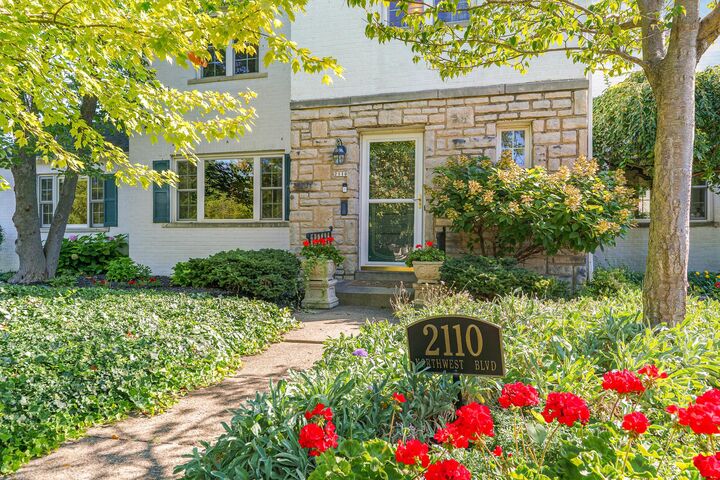 Property Photo: 2110 Northwest Boulevard OH 43221