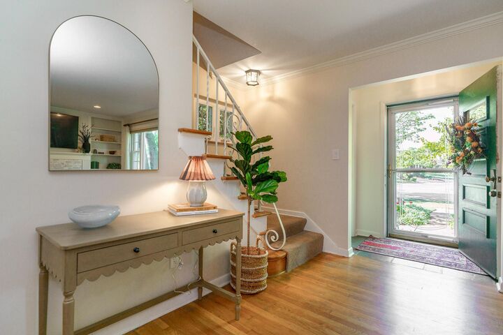 Property Photo: 2110 Northwest Boulevard OH 43221