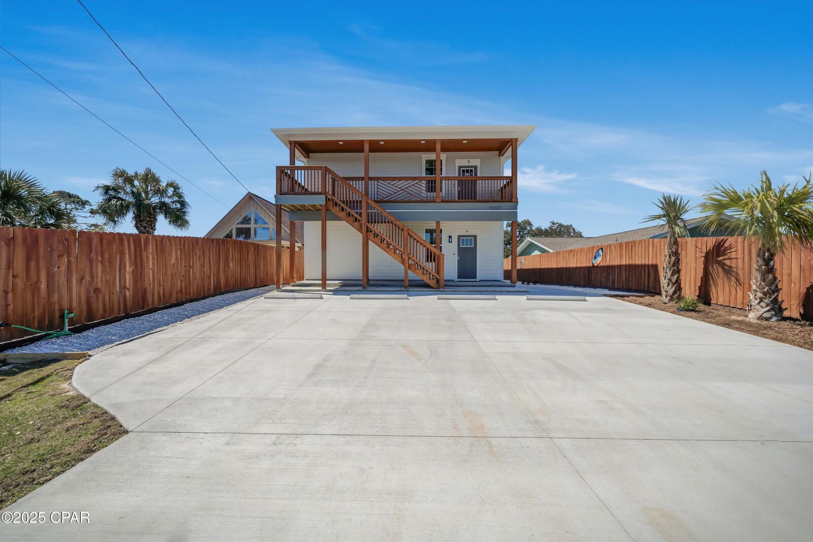 Property Photo: 5805 Hilltop Ave Apt1 FL 32408