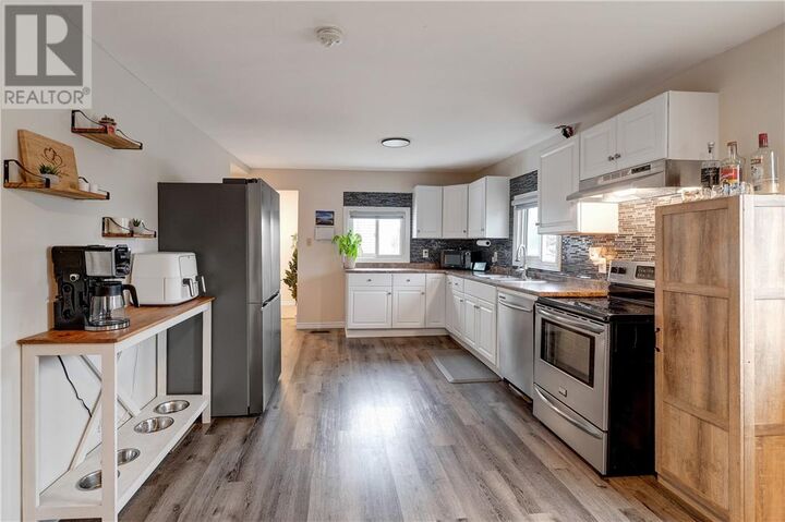 Property Photo: 87 Catherine Drive ON P3L 1H2