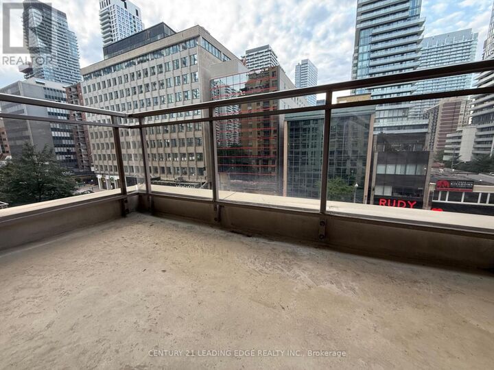 Property Photo:  123 Eglinton Avenue East 502  ON M4P 1J2 