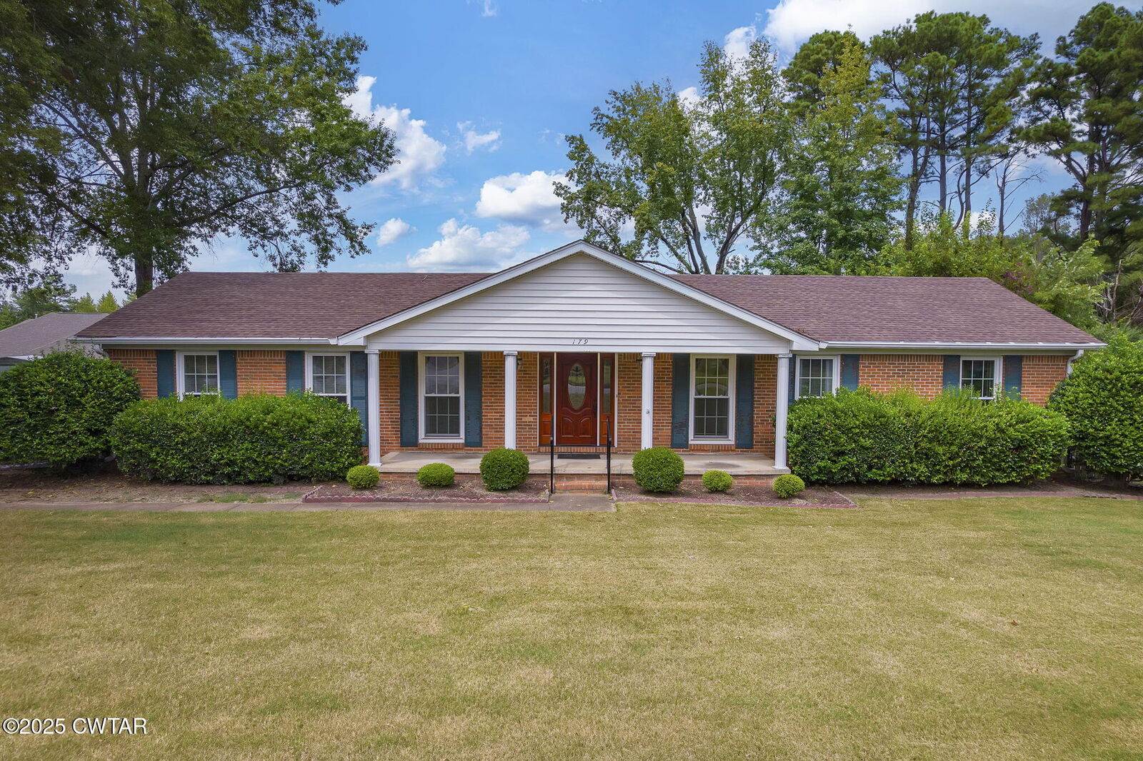 Property Photo: 179 Fairway Boulevard TN 38305
