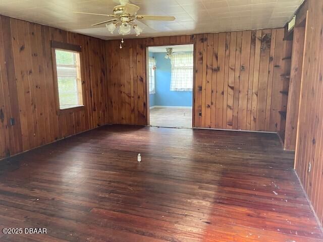 Property Photo: 1608 Moravia Avenue FL 32117