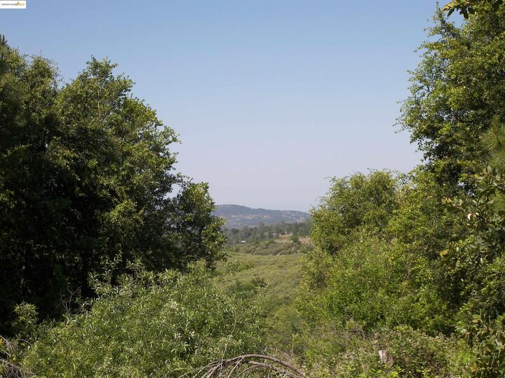 Property Photo: 19290 Yosemite Springs Rd CA 95321