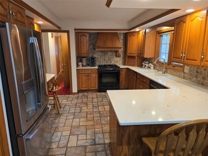 Property Photo: 211 Fairway Drive PA 16412