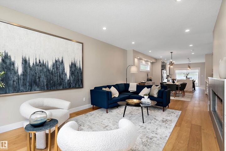 Property Photo:  8422 117 Street NW  AB T6G 1R4 