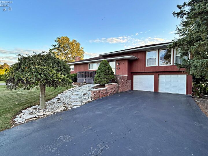Property Photo:  930 E Tr 122  OH 44883 