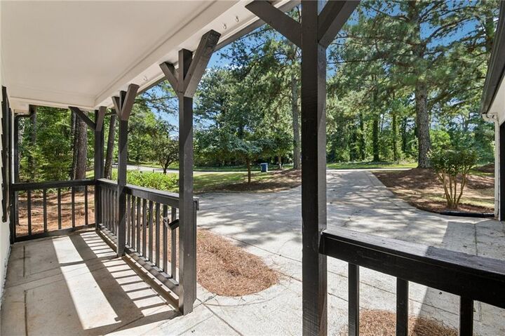 Property Photo:  110 Woodcrest Way  GA 30253 