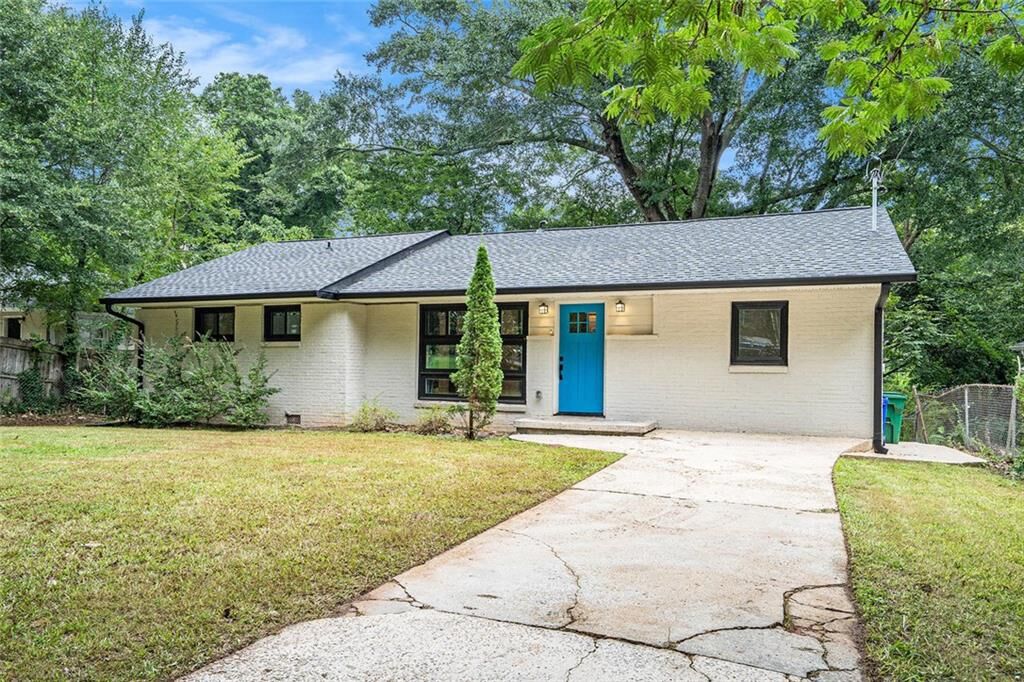 Property Photo: 2324 Ousley Court GA 30032