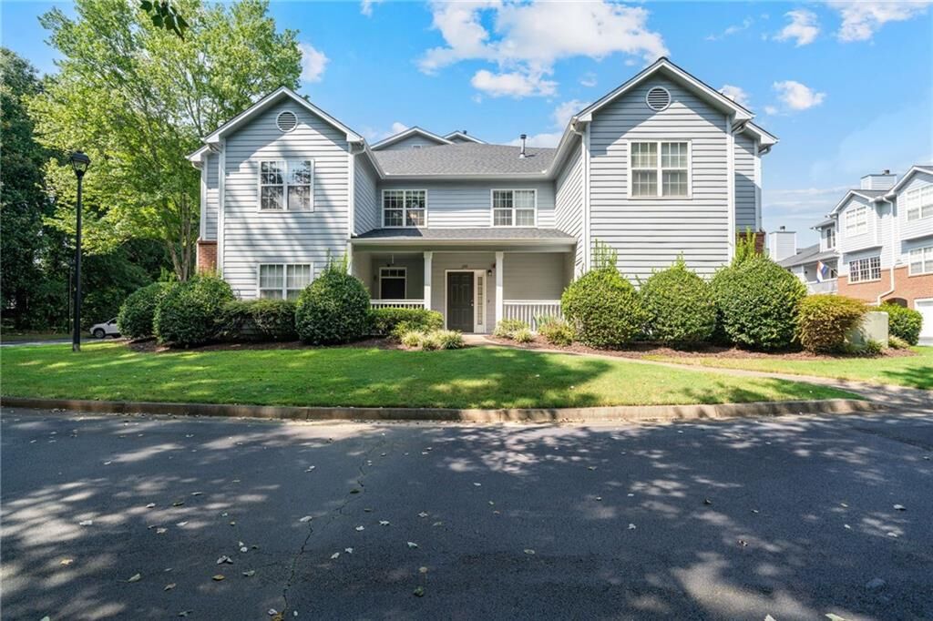 Property Photo:  1203 Vinings Forest Lane SE 12  GA 30080 