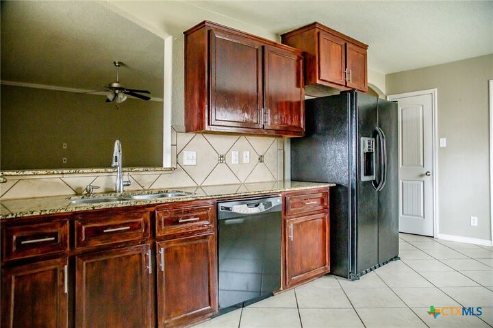 Property Photo: 2908 Tarrant County Drive TX 76549