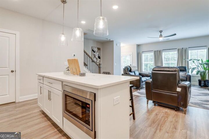 Property Photo: 2428 Lakeshore Lane SE GA 30316