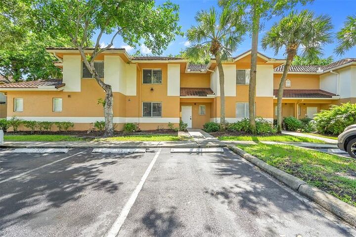 Property Photo: 796 NW 91st Ter 796 FL 33324