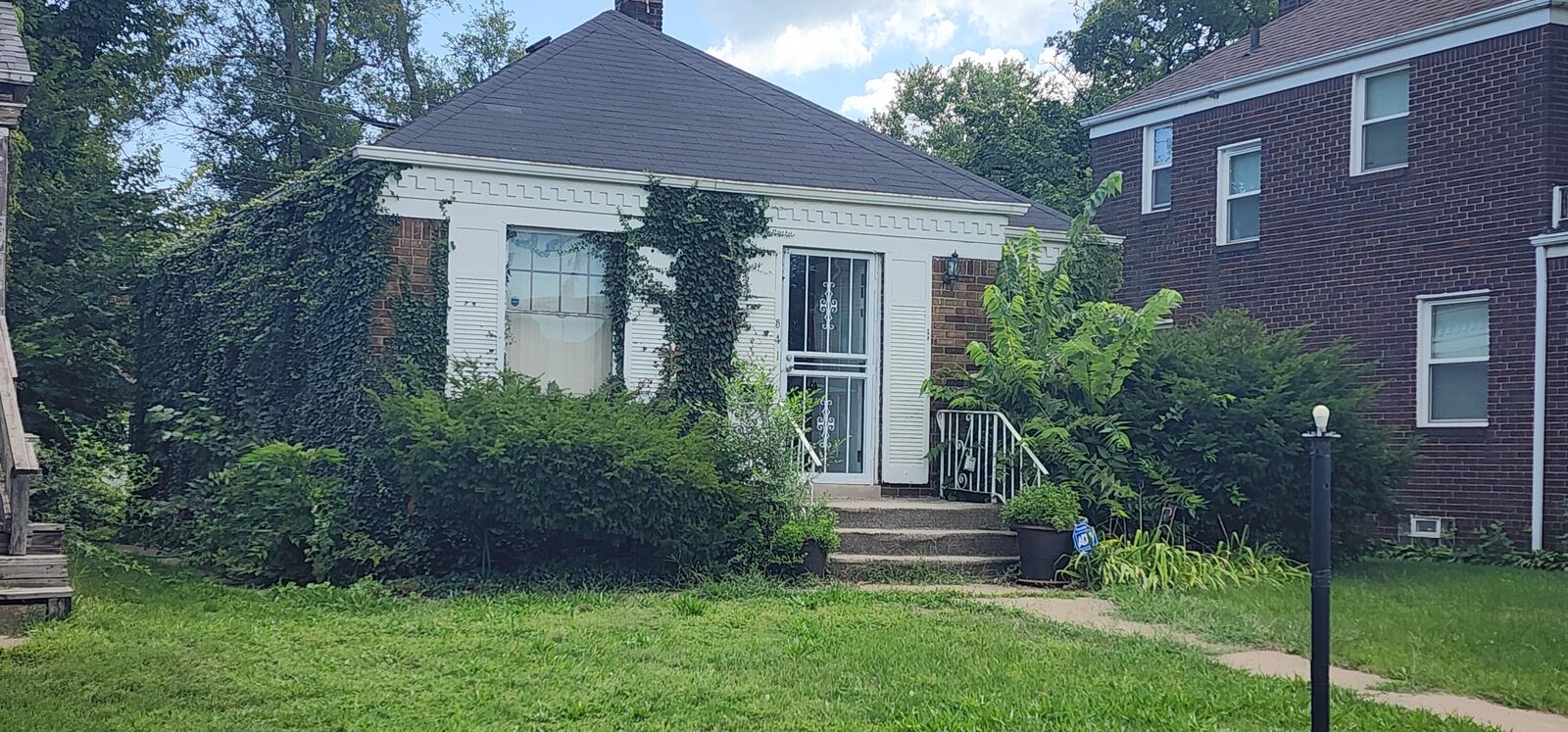 Property Photo: 541 Taft Place IN 46404