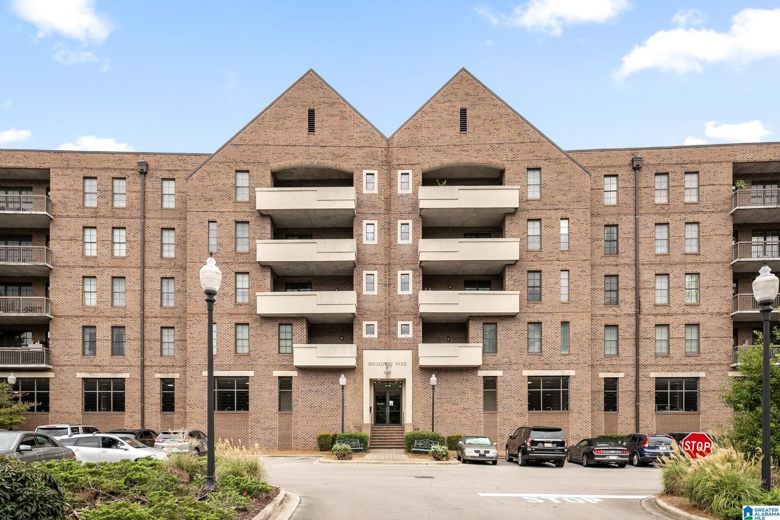 Property Photo: 1040 Broadway Park 435 AL 35209