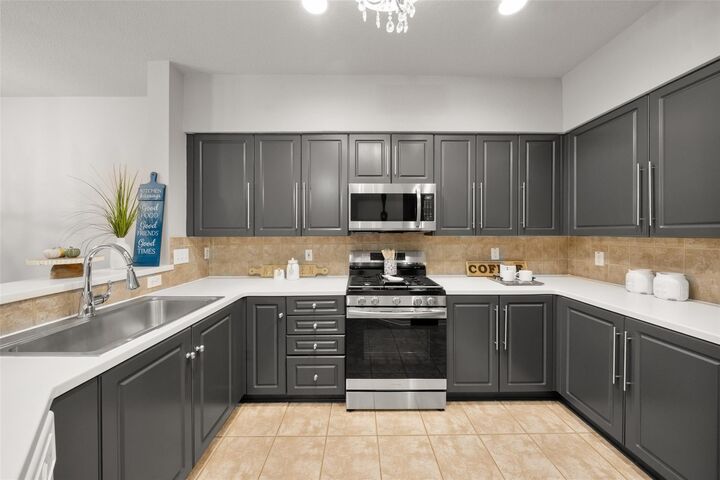 Property Photo: 21 Stone Creek Place TX 77382