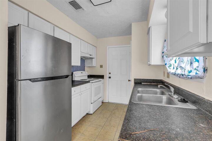 Property Photo: 4830 Hickorygate Drive TX 77373