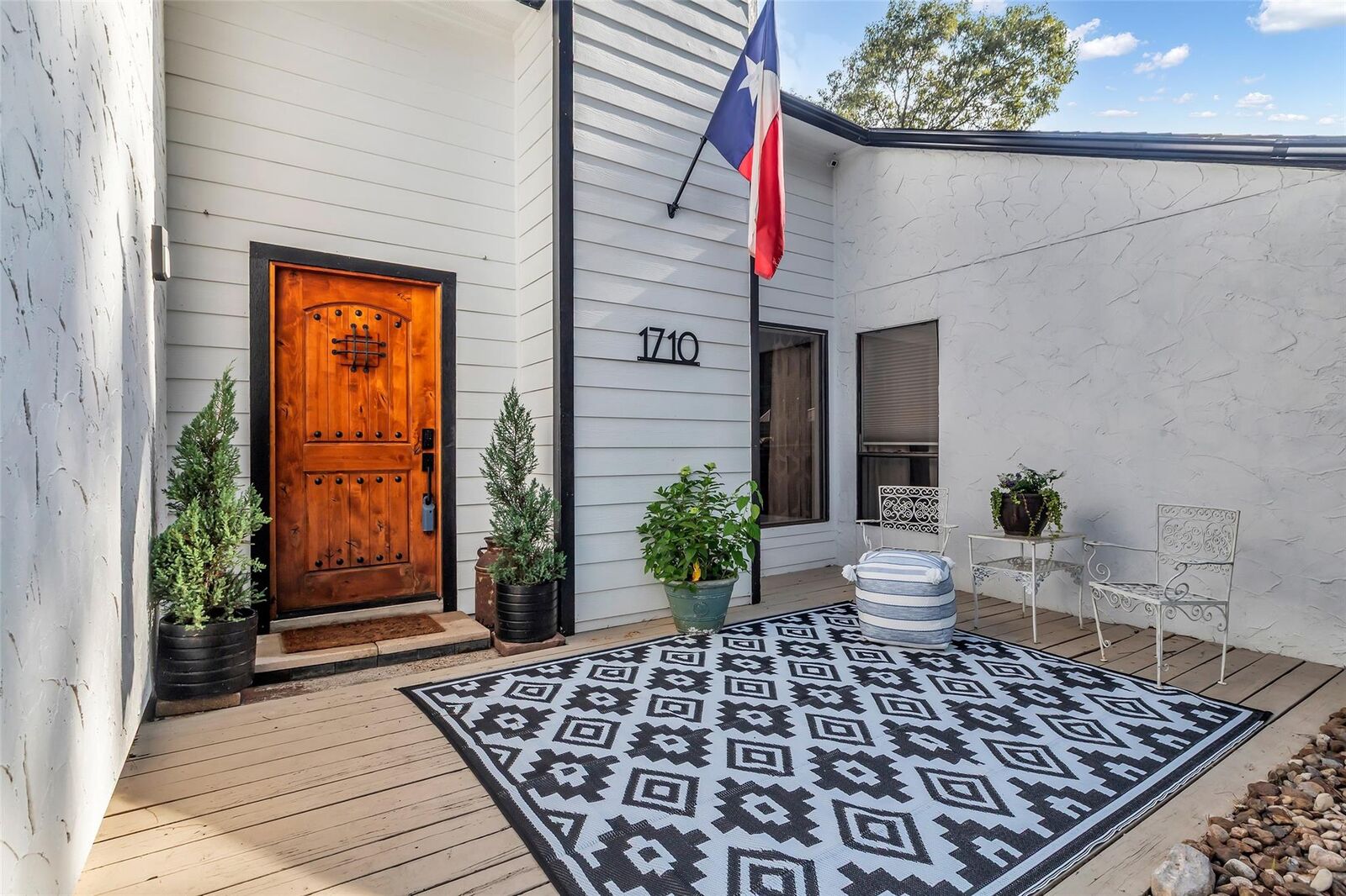 Property Photo: 1710 Hill Top Lane TX 77339