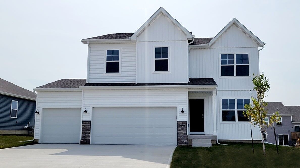 Property Photo:  1105 Westridge Street SW  IA 50035 