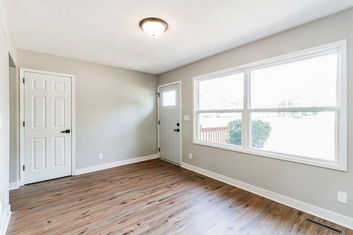 Property Photo:  1533 Ridgewood Avenue  IA 50010 