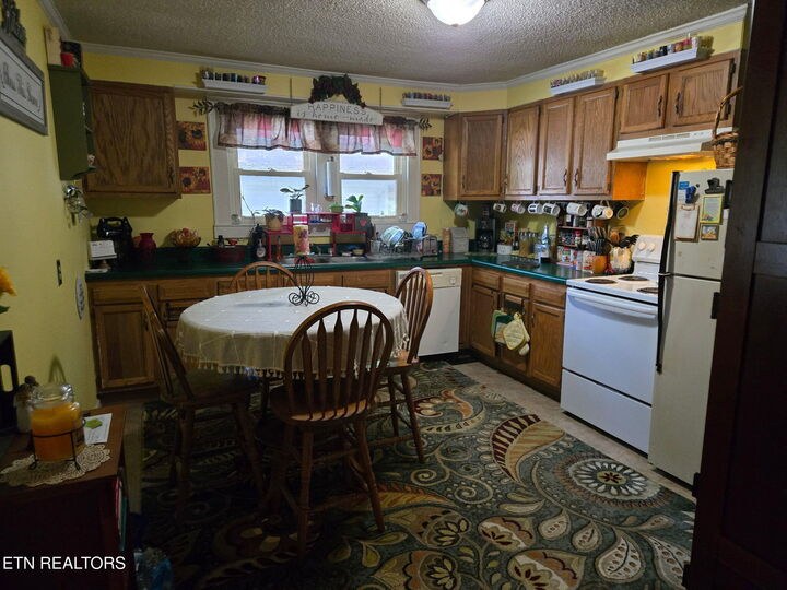 Property Photo:  1840 NE Baugh St  TN 37311 