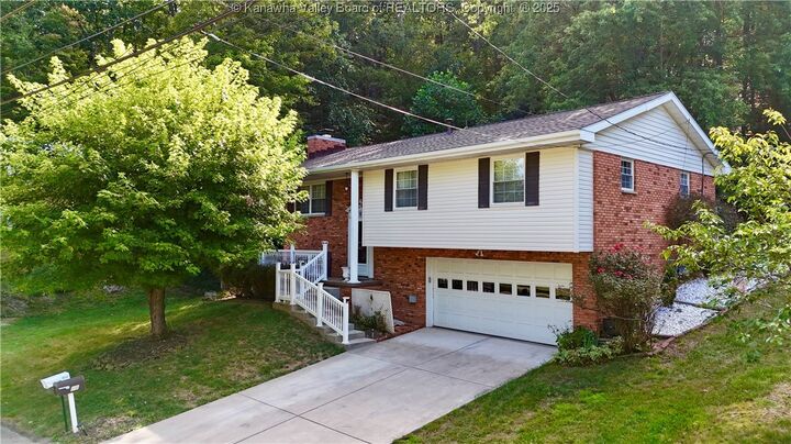 Property Photo:  16 Barrington Road  WV 25143 