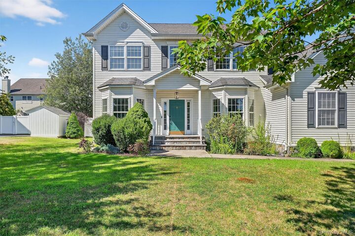 Property Photo:  2806 Cherry Tree Way  NY 12553 
