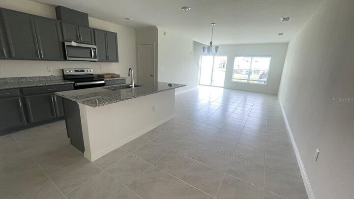 Property Photo: 1565 Mirabella Circle FL 33897
