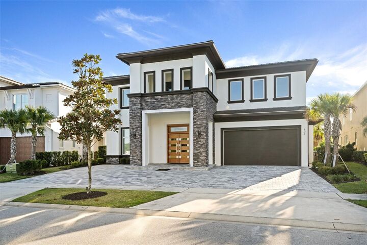 Property Photo:  804 Desert Mountain Court  FL 34747 