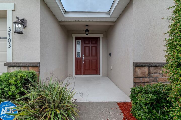 Property Photo: 3703 Peregrine Way FL 33811